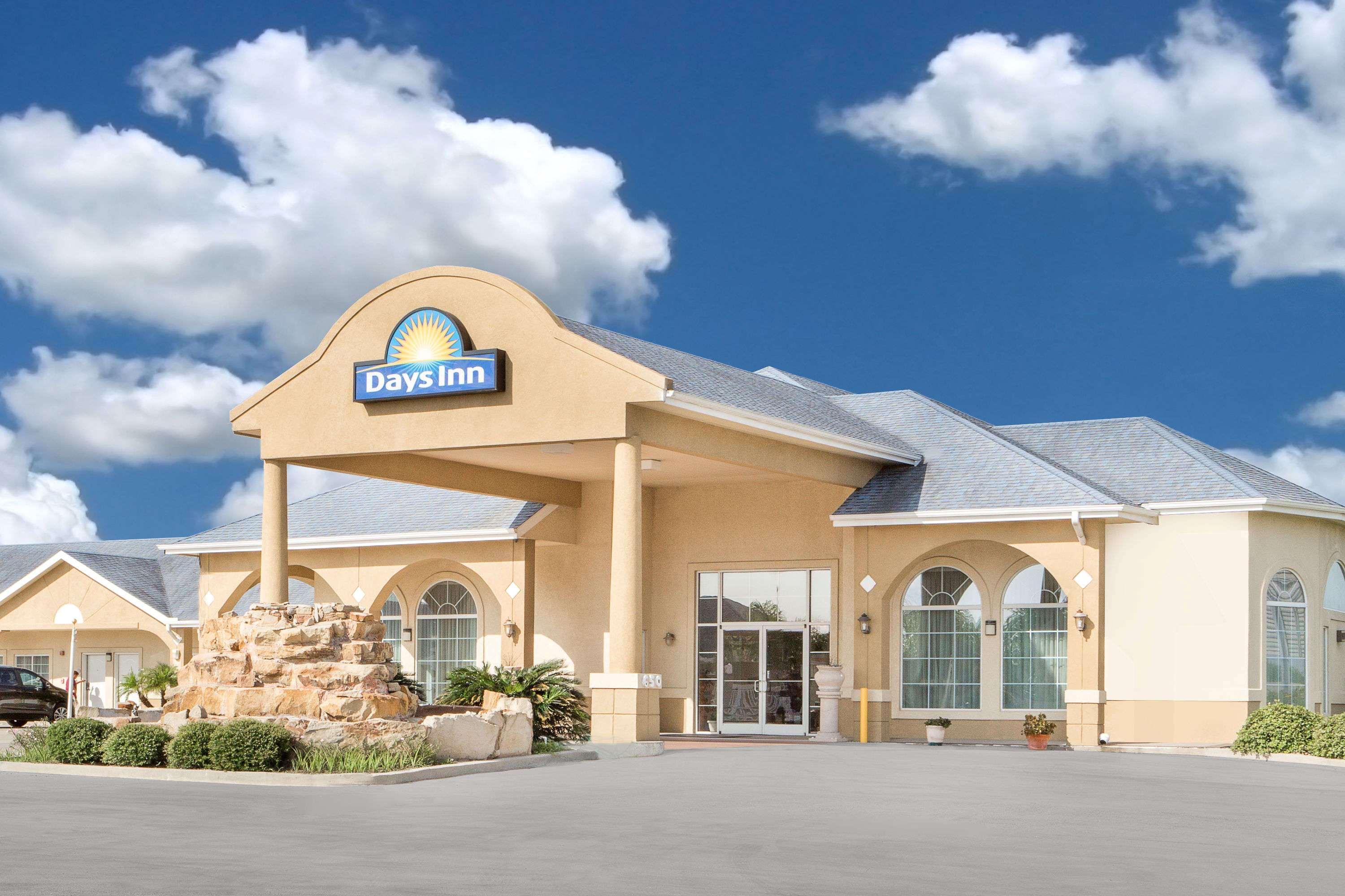 Days Inn By Wyndham Robstown Exterior photo