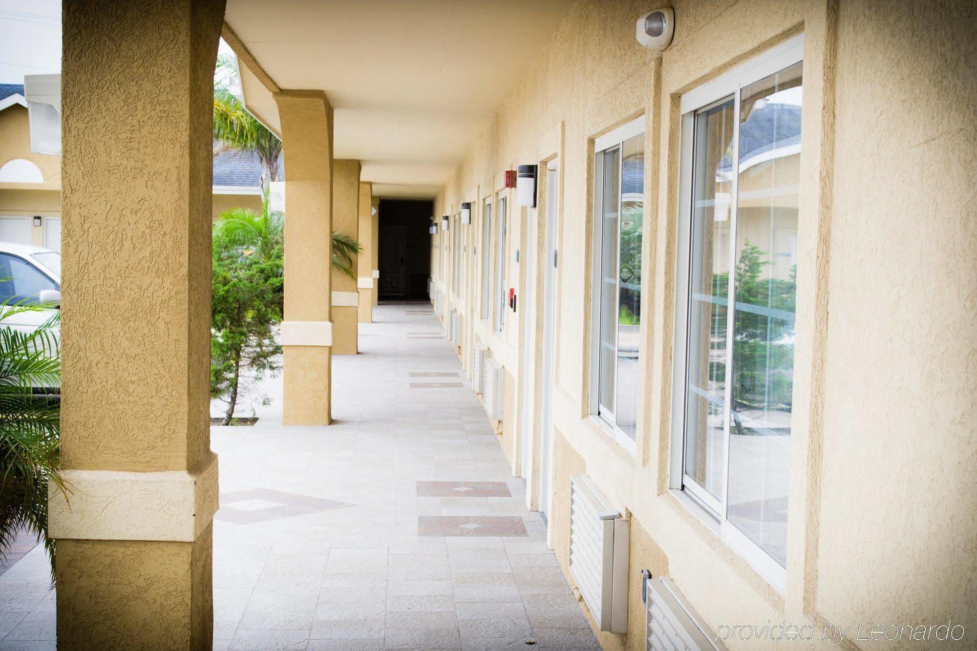 Days Inn By Wyndham Robstown Exterior photo