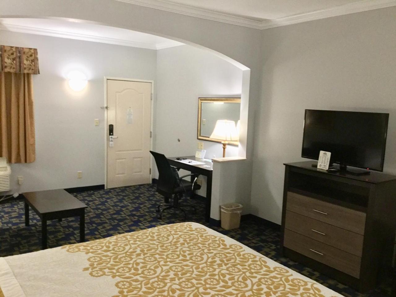 Days Inn By Wyndham Robstown Exterior photo